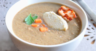 Soupe de lentilles aux chips de bacon