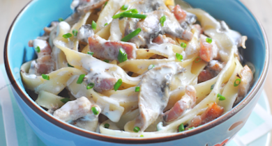 Tagliatelles champignons, lardons sauce Rondelé ail et fines herbes