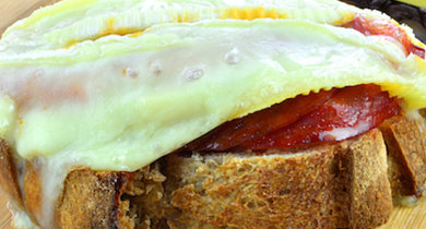 Tartine de chorizo au fromage de brebis