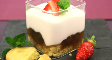 Trifle rhubarbe et yaourt La Laitière à la fraise 