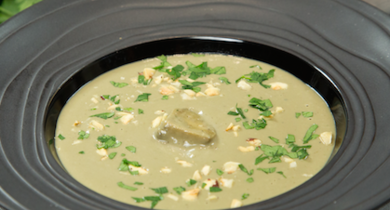 Velouté de cèpes aux éclats de noisettes