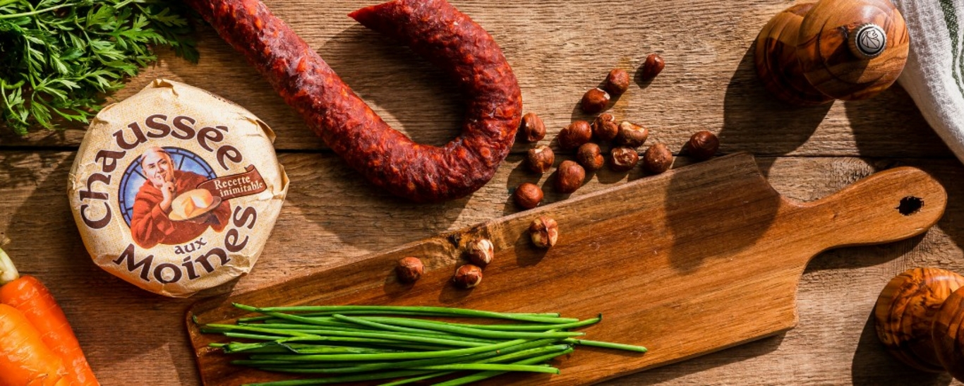 Bouchée de carotte, Chaussée aux Moines coulant, Chorizo grillé et ciboulette