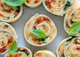 Petits wraps tomates confites et Palet de Brebis Lou Pérac