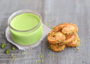 Crème dessert et ses palmiers pistaches