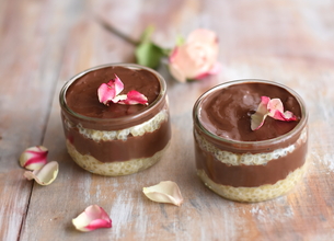 Verrine tapioca, rose et chocolat