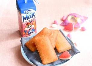 Lactel Max fraise et ses financiers aux bonbons à la fraise