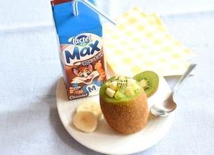 Salade de fruits et Lactel Max chocolat