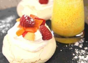 Pavlova et son espuma fruits de la passion