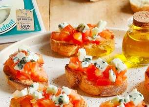 Pan con Tomate au Bleu de Brebis