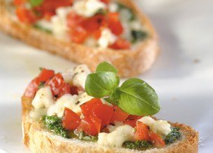 Bruschetta à la Mozzarella Galbani et au Pesto