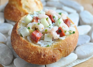 Salade Catalane dans une boule de pain
