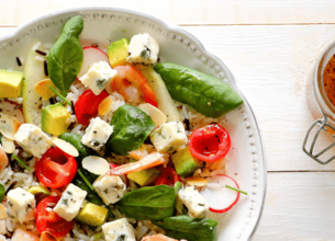 Salade de riz sauvage au melon, crevettes et Roquefort Société Bio