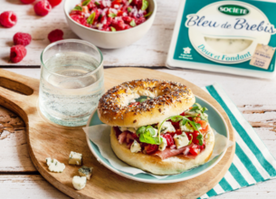 Bagels au bleu de brebis et salsa sucré-salé