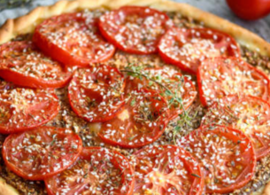Tarte à la tomate et à la moutarde