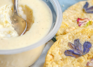 Sablés aux fleurs comestibles