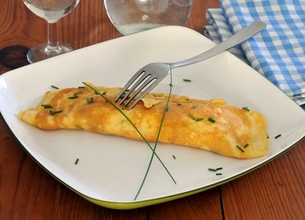 Omelette roulée aux fines herbes