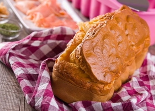 Cake au saumon fumé et ciboulette