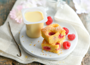 Petits carrés moelleux maïs-framboises La Laitière