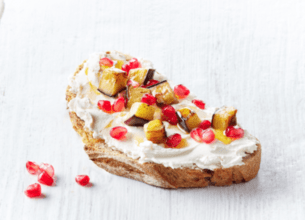 Tartine fraicheur Labné, aubergine grenades