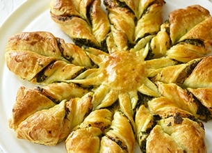 Étoile feuilletée au Frais de brebis Lou Pérac, épinards et saumon