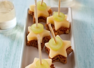 Etoiles au pain d’épices, Comté Président et raisin blanc