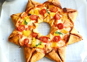 Pizza étoile tomates mozzarella Galbani et poivrons