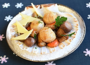 Noix de Saint-Jacques aux champignons et Emmental Président 