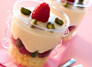 Tiramisu framboises et pistaches vertes