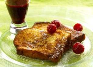 Brioche perdue, coulis de fruits rouges Brioche perdue, coulis de fruits rouges