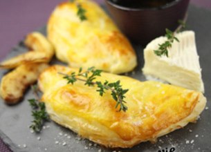 Chausson de Camembert et ses pommes flambées au calvados