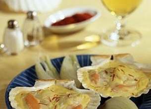 Coquilles Saint-Jacques à la Crème de Poireaux et Curry