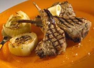 Côtes d'agneau marinées à l'estragon et fenouil grillés