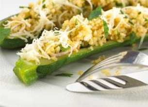 Courgettes farcies au pil-pil de blé et beaufort