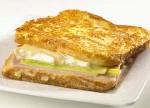 Croque camembert, jambon braisé et poireau