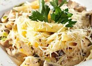 Penne aux 3 fromages et champignons