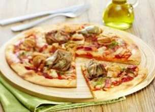 Pizza Mozzarella, thon et allumettes fumées