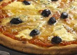 Pizza aux trois fromages