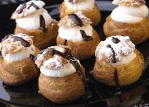 Profiteroles à la crème fouettée Bridélice