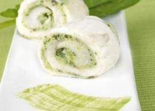 Roulé de limande à l'oseille, crème d'épinards