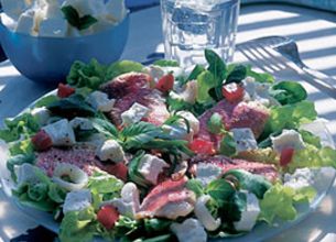 Salade des calanques au fromage de brebis Salakis