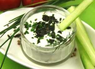 Sauce au yaourt et fines herbes