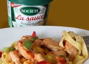 Tagliatelles au poulet et sa sauce au Roquefort Société