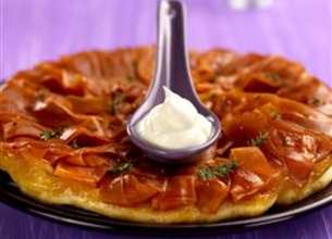 Tatin de carottes au thym avec crème fraîche