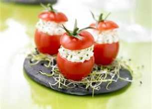 Tomates cerises farcies au Rondelé ail de Garonne et fines herbes