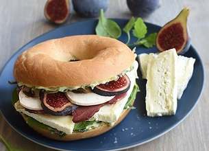 Bagel aux magrets, champignons et Brie Le Roitelet