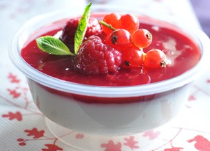 Blanc-manger aux fruits rouges