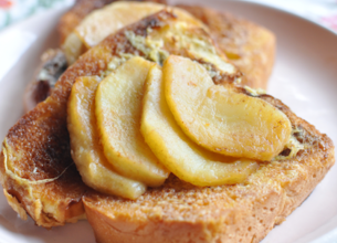 Brioche façon pain perdu et sa poêlée de fruits 