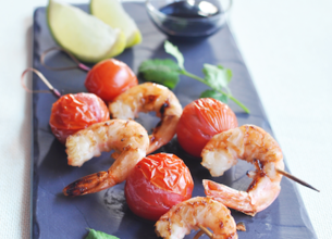 Brochettes de crevettes et caramel de soja