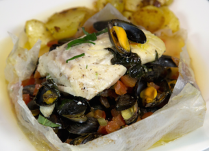 Cabillaud et moules au safran en papillote