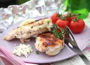 Blancs de poulet farcis au chèvre et aux herbes fraiches